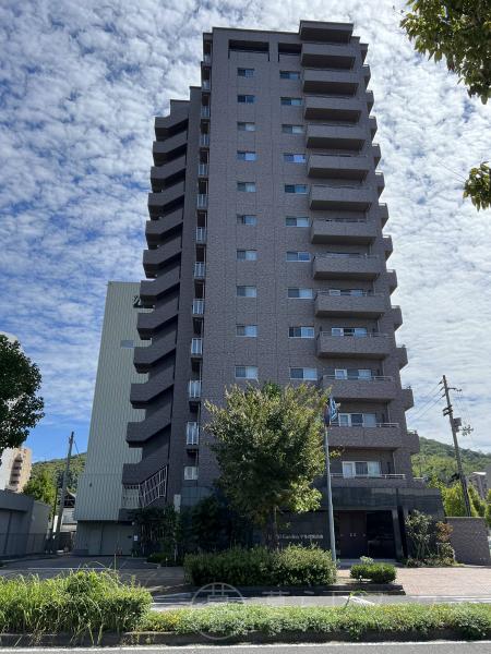 ロイヤルガーデン宇多津駅前南　外観